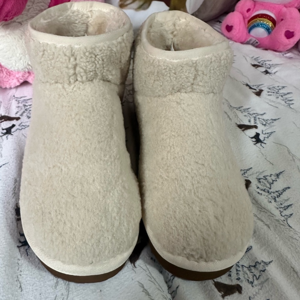 UNIONBAY Cream Fuzzy Ankle Boots